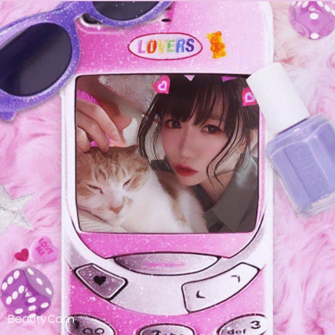 マコ・プリンシパルのインスタグラム：「Fiction selfie🤳🌈💕💕 #おうち時間  髪の毛のびたよ。」