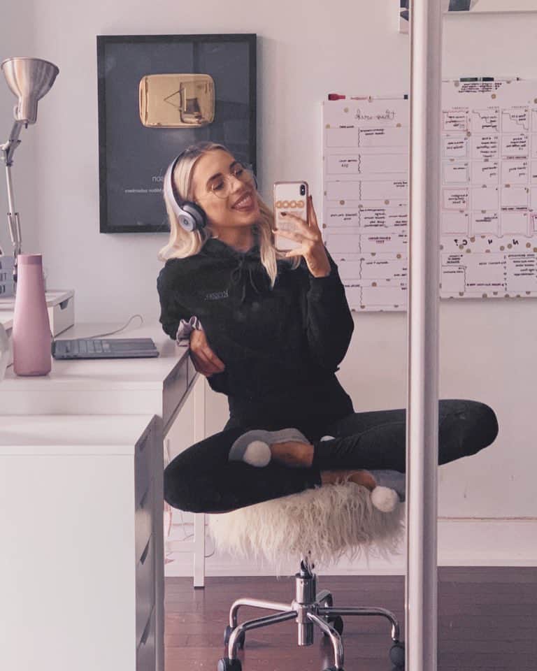 Kalyn Nicholsonのインスタグラム：「if you’d like to enjoy a nice bottle of rosé, talk about celebrity crushes, discuss “first times”, and watch a mini western movie starring Bentley himself then tune into Truth or Dare: isolation edition that just went live on the Youtubes 🎥🍷✨」