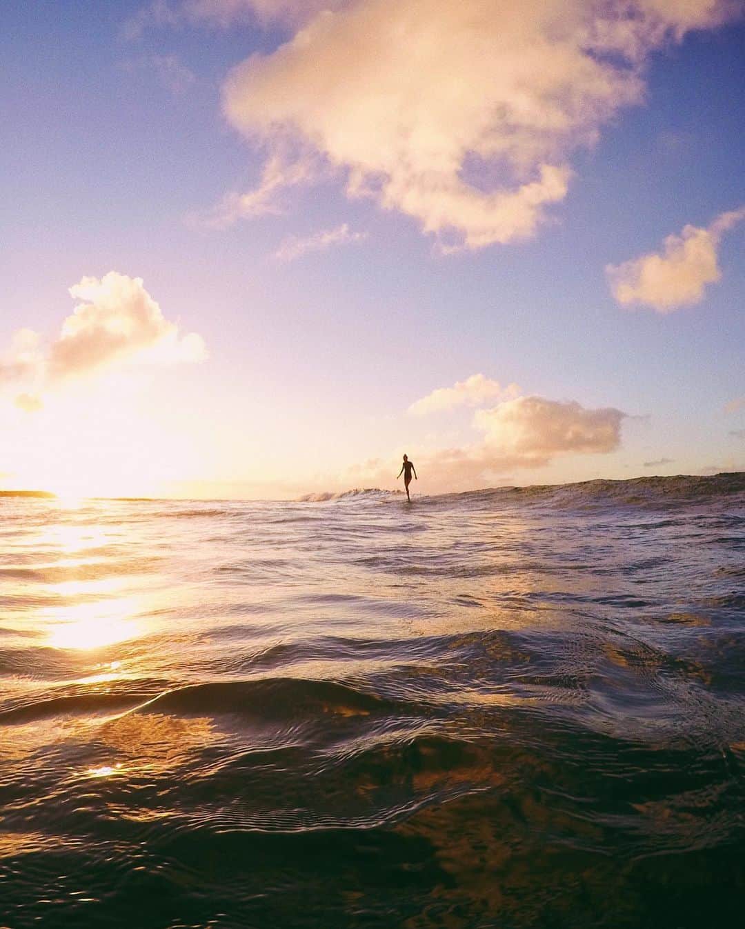 マリア・マーフィーのインスタグラム：「Mother Nature has my heart ❤️ Give thanks everyday for Mother Earth and take care of her just as she takes care of us 🌍🙌🏽 #malamaaina #earthdayiseveryday」