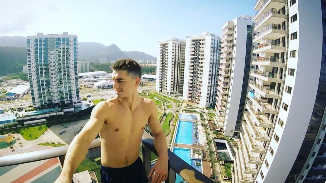 マックス・ウィットロックのインスタグラム：「#TBT going through my camera roll and love this photo of when we arrived in the athletes village in Rio 2016 @olympicchannel #throwbackThursday」