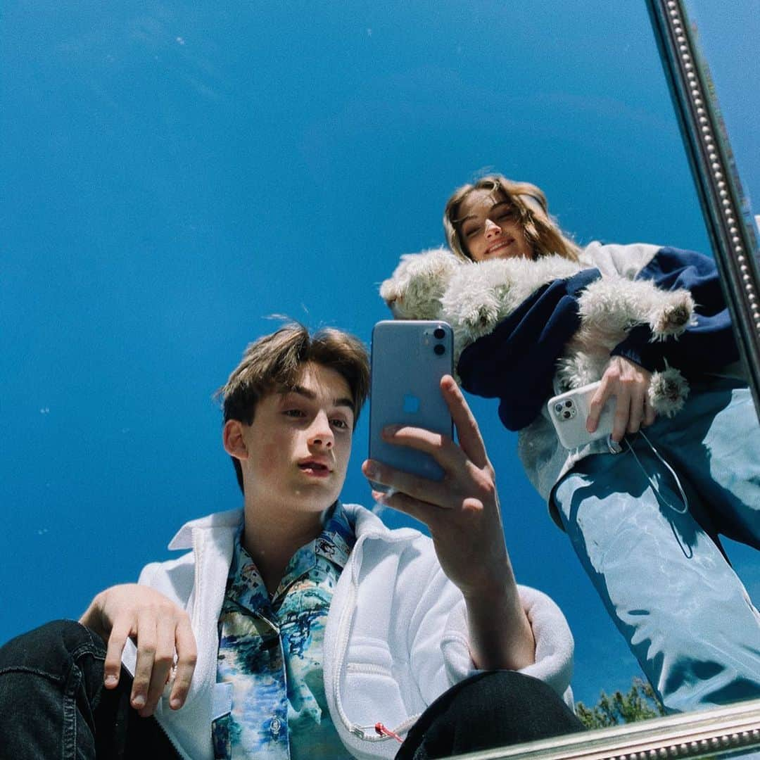 ジョニー・オーランドさんのインスタグラム写真 - (ジョニー・オーランドInstagram)「💙🌏💙🌏」4月24日 4時09分 - johnnyorlando