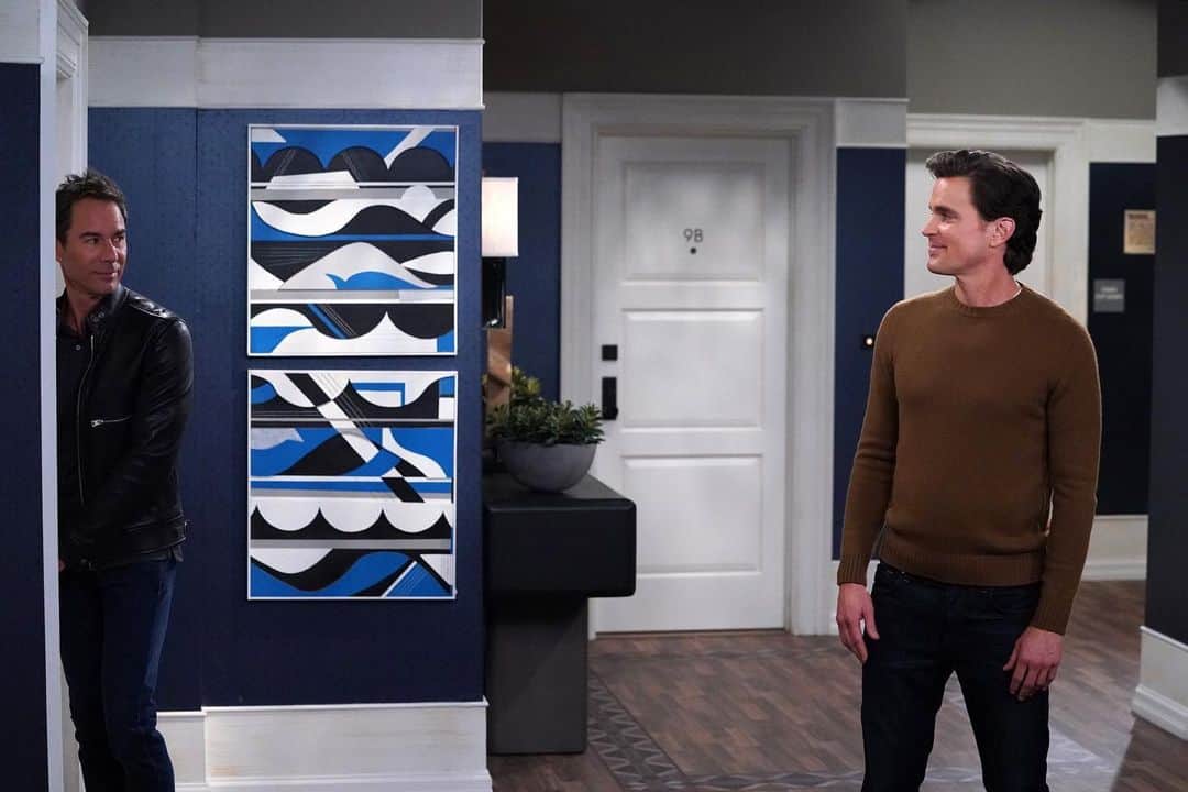 マット・ボマーさんのインスタグラム写真 - (マット・ボマーInstagram)「Cue the Dirty Dancing theme song. Being a part of @nbcwillandgrace was truly a dream come true. The writers wrote this scene basically on the spot. We read it once, rehearsed it twice, filmed it two different ways, and that’s what you’ll see tonight. You can only do this if you’re working with people as talented as @eric_mccormack , @maxmutchnick , David Kohan, James Burrows, and that incredible writing staff. Getting to work with everyone on this show- @seanhayes @therealdebramessing @meganomullally - and all the phenomenal guest stars- is something I will always be grateful for. I hope you get a chance to tune in to the SERIES FINALE (for real this time) tonight!  #willandgracefarewell」4月24日 6時07分 - mattbomer