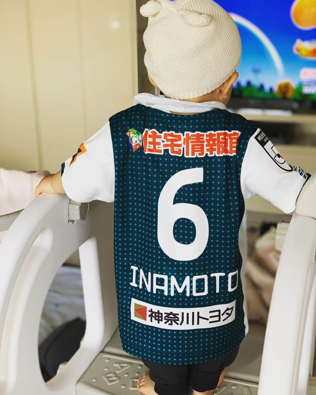 稲本潤一のインスタグラム：「今季のユニホームが届きました⚽️ 1日でも早く終息できるよう頑張りましょう💪 #stayathome  #家にいよう #いまできることをみんなで  #SC相模原」