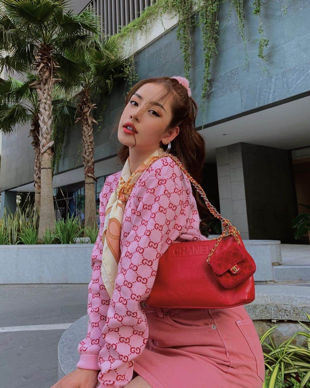 Chi Puさんのインスタグラム写真 - (Chi PuInstagram)「How about I be your Angel, And You be my Heaven?  #chipuwears #gucci #chanel」4月24日 17時43分 - chipupu