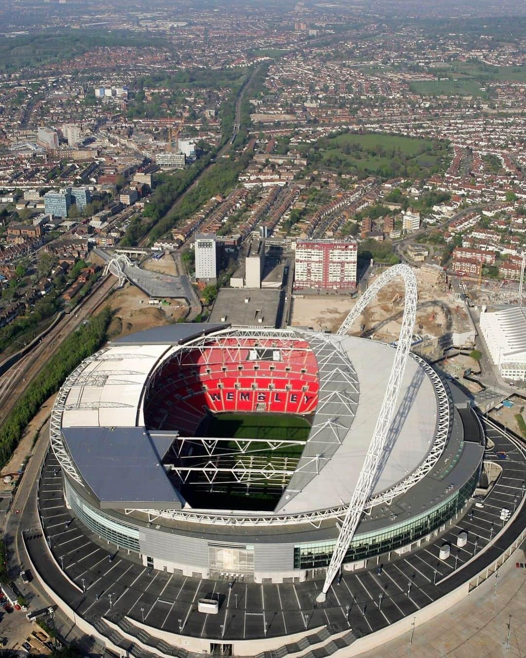 チェルシーFCさんのインスタグラム写真 - (チェルシーFCInstagram)「First Chelsea player you think of when you see this stadium. Go! 🏟 #CFC #Chelsea」4月24日 17時48分 - chelseafc