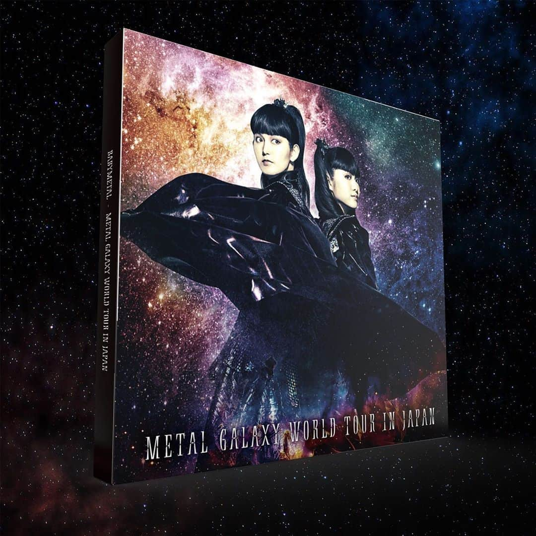 BABYMETALさんのインスタグラム写真 - (BABYMETALInstagram)「THE ONE会員限定パッケージ『METAL GALAXY WORLD TOUR IN JAPAN』販売決定！  Blu-ray + CD + APOCALYPSE (全64P予定）/ ¥18,000＋税  BABYMETALが2019年11月16、17日に埼玉・さいたまスーパーアリーナ、11月20、21日に大阪・大阪城ホールで開催したワールドツアーの日本公演『METAL GALAXY WORLD TOUR IN JAPAN』。 本公演の模様を収録した映像作品『METAL GALAXY WORLD TOUR IN JAPAN』をTHE ONE会員限定・完全受注生産で販売決定！セットリスト全14曲を、さいたまスーパーアリーナと大阪城ホールの２会場から編集した映像に加え、音源・写真で網羅したスペシャルパッケージとなっています！ 【受注受付期間】 2020年4月24日(金)18：00～2020年5月21日(木)23:59  more info：A!Smart  #BABYMETAL #THEONE」4月24日 18時00分 - babymetal_official