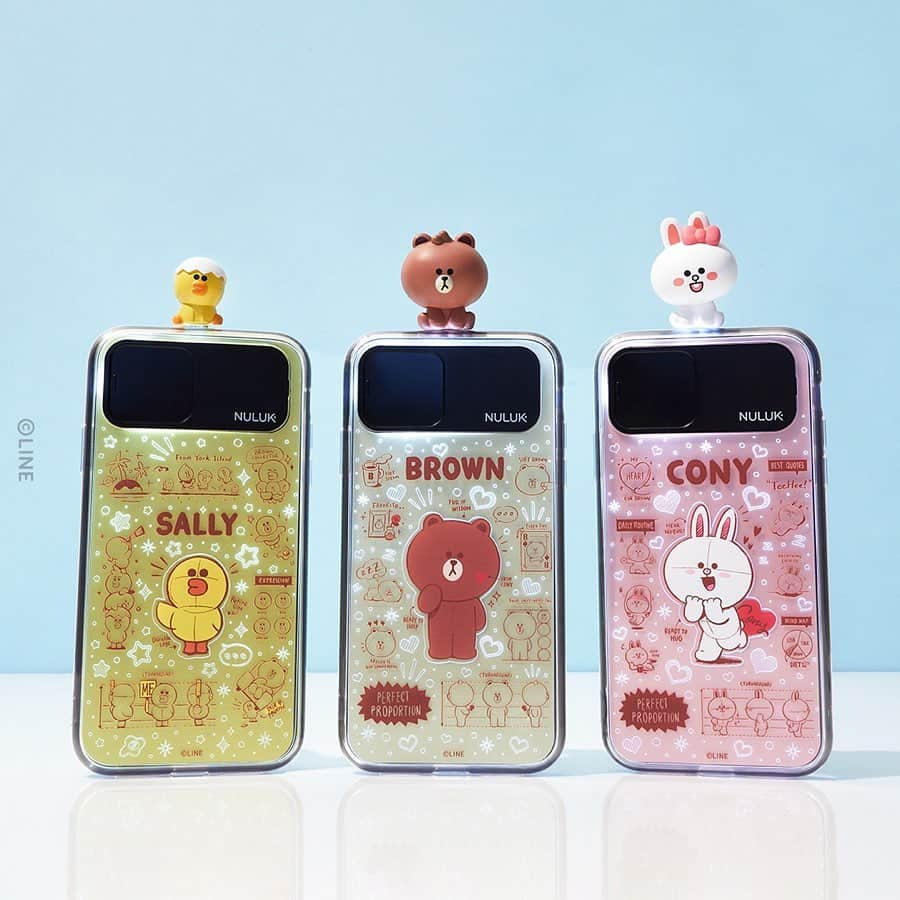 LINE FRIENDSさんのインスタグラム写真 - (LINE FRIENDSInstagram)「BROWN & FRIENDS Tech Accessories Collection ⠀ Enjoy the smart digital(and cute!) life with the light-up case and a 4-port USB hub, accompanied by adorable figurines! ⠀ TODAY ONLY, at LINE FRIENDS COLLECTION 👉Check out the product tag! ⠀ #LINEFRIENDS #BROWN #CONY #SALLY #Figure #USBhub #AirpodsProCase #LINEFRIENDSCOLLECTION」4月24日 10時31分 - linefriends