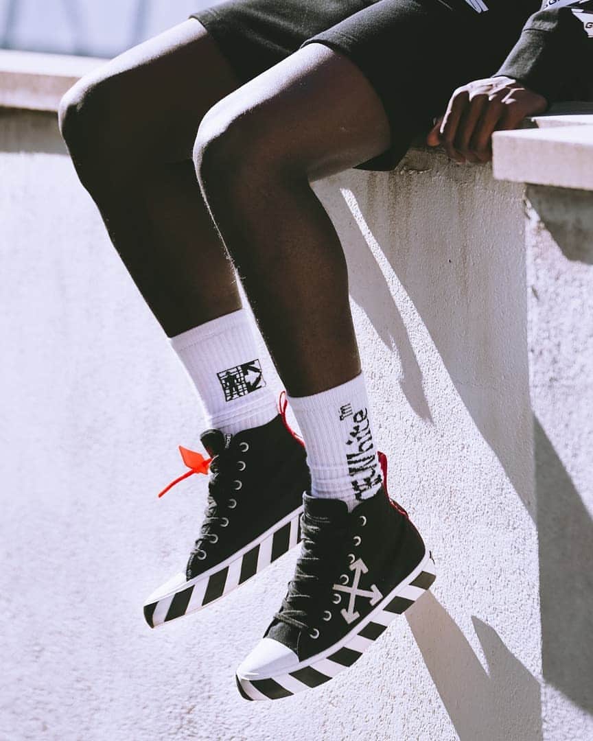 OFF-WHITE C/O VIRGIL ABLOHさんのインスタグラム写真 - (OFF-WHITE C/O VIRGIL ABLOHInstagram)「ss20 men's Off-White™ collection now available online at off---white.com」4月24日 11時00分 - off____white
