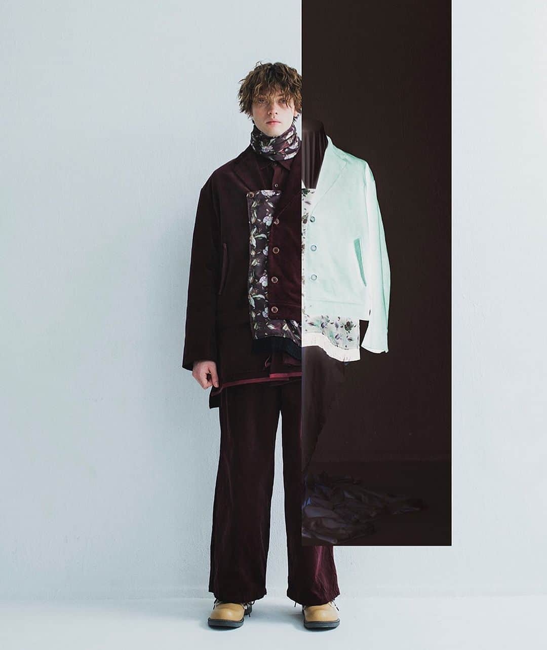 メアグラーティアのインスタグラム：「meagratia FW20 LOOK  art direction: @ak813_____  flower: @yukarisatoflower  styling: @go_momosee  hair&make: @mukai_daisuke  photo: Kenichi Mui #meagratia #flower #fashion #lookbook #fw20」
