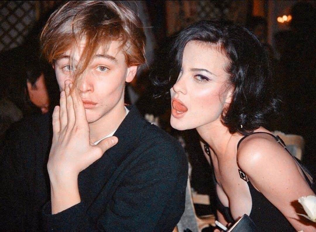 東あずさのインスタグラム：「✋👅 #leonardodicaprio  #shalomharlow」