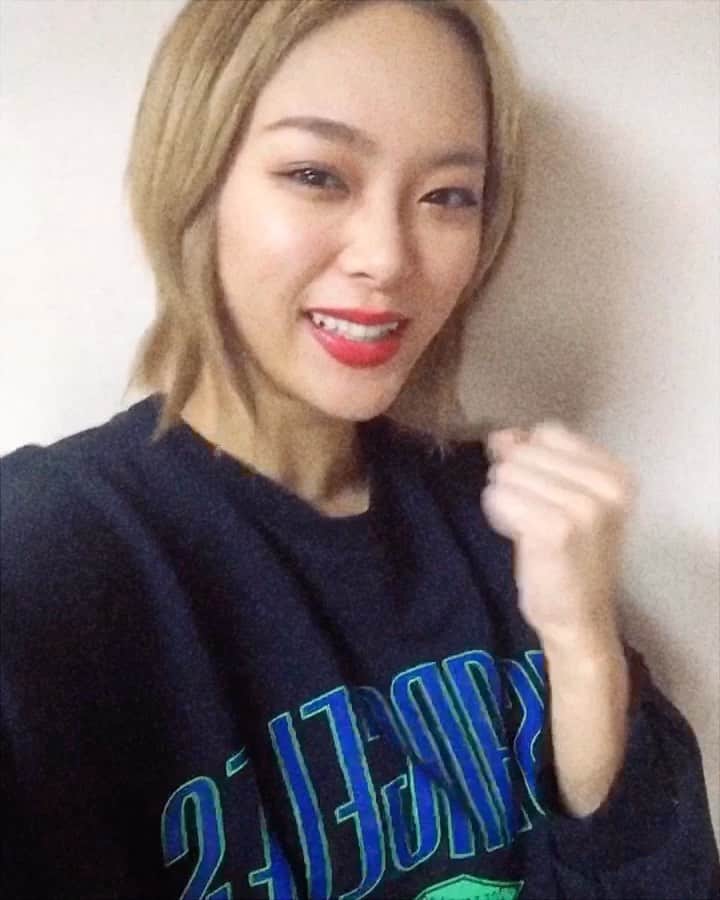 Yup’inのインスタグラム：「この期間中、ひっそりTikTokで遊んでマス🎠 同じIDの「@y__u__p 」のぞきにきてね！#絵文字チャレンジ むずかった〜 誤魔化してギリギリ成功(?)🙄🔍 #tiktok #tiktokjapan #tiktokchallenge #ティックトック @tiktok_japan @tiktok」