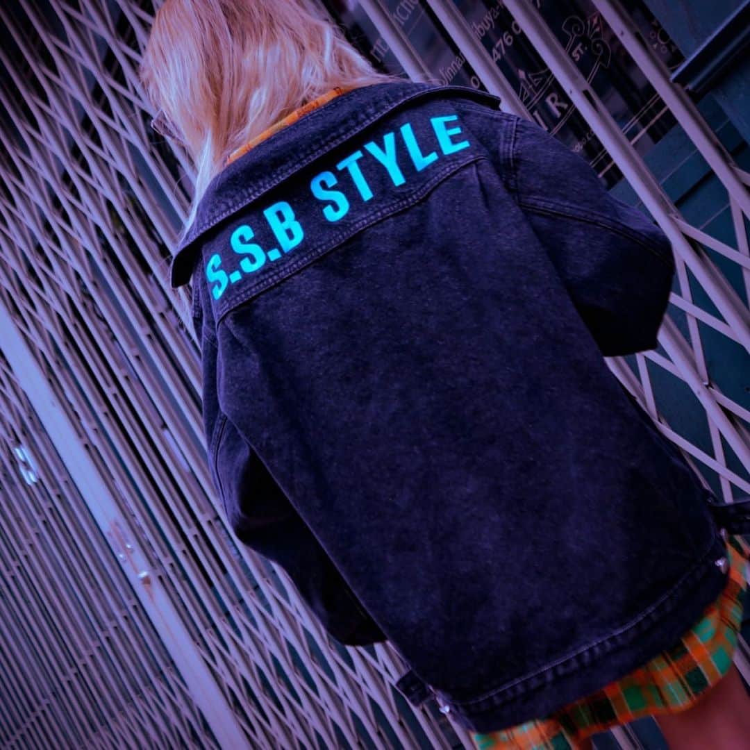 𝑵𝑶𝑹𝑰𝑲𝑶さんのインスタグラム写真 - (𝑵𝑶𝑹𝑰𝑲𝑶Instagram)「. .  @ssbstyle_official .  新作のGジャンとTシャツ💛 BACKプリントがまた可愛いの💋 . Gジャンは着崩すくらい着るのが好き🤩 .  CHECKしてみてね💋💋 .  #ssbstyle#SSB#tokyo#street #streetstyle#streetphotography  #swag#photographer#新宿#渋谷#原宿 #bose#chromehearts#offwithe#vetements #fashiongram#palmangels#supreme」4月24日 12時13分 - norip_ppz
