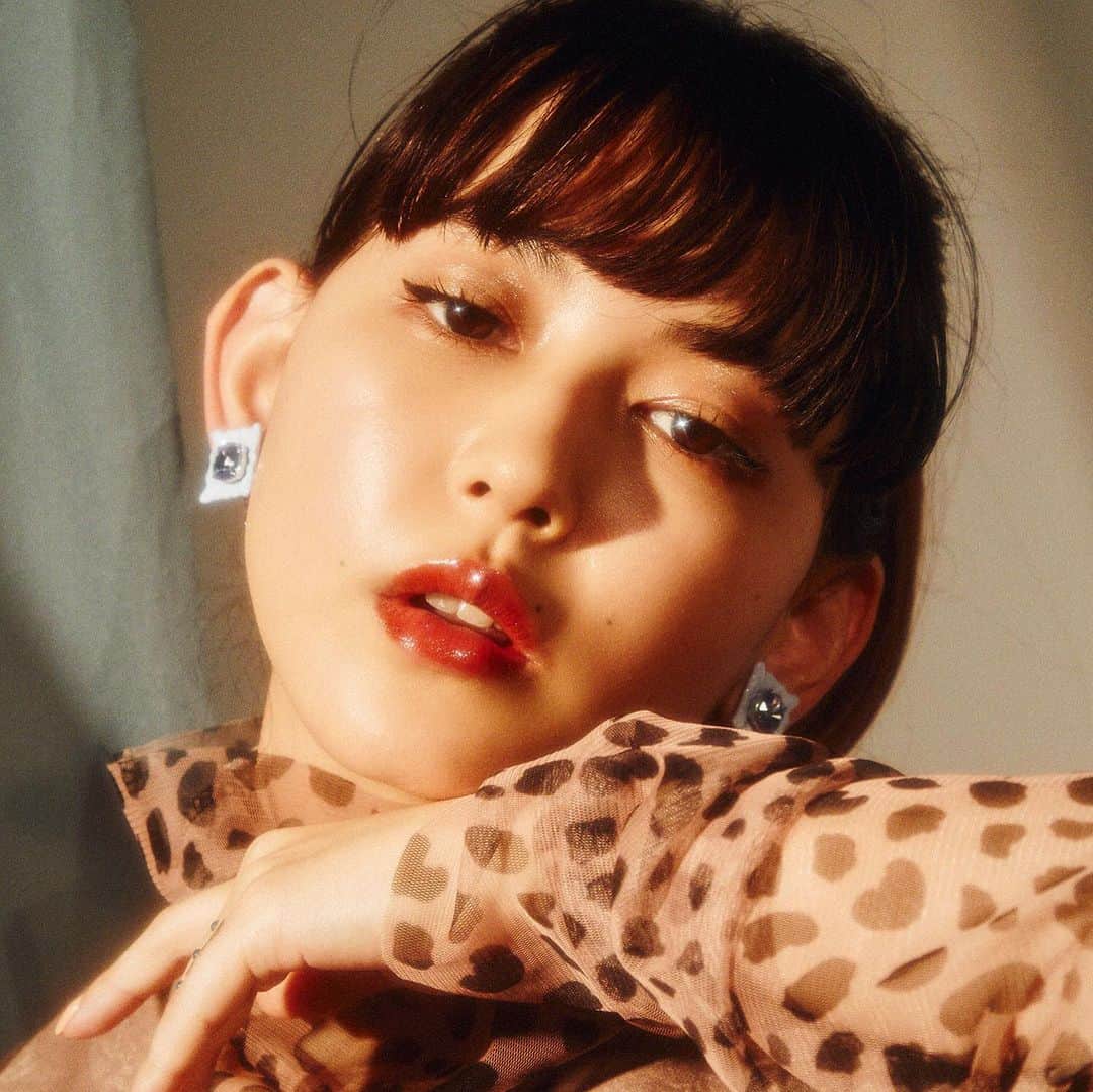 高橋有紀のインスタグラム：「ゆりっぱコラボのヘアメイク🖤 ほんと綺麗だったし、アクセもかわいい🖤　 載せそこねたやつ！ #osakana_yuki  #hairmake」