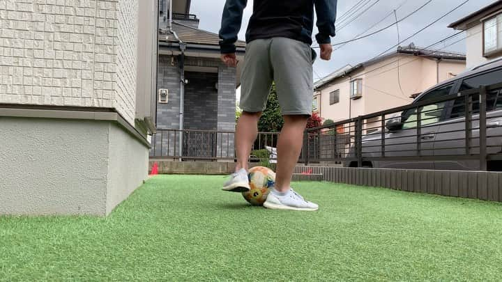 堀米勇輝のインスタグラム：「今日は上げる技⚽️ ちょっとバタバタしてるけど 簡単だから皆さん チャレンジしてみてください^ ^  マスさん今日の宿題です👍 @masushima_tatsuya ゆうやさんも簡単でしょ @yuya23gram  #リフティング#ジェフ千葉 #8」