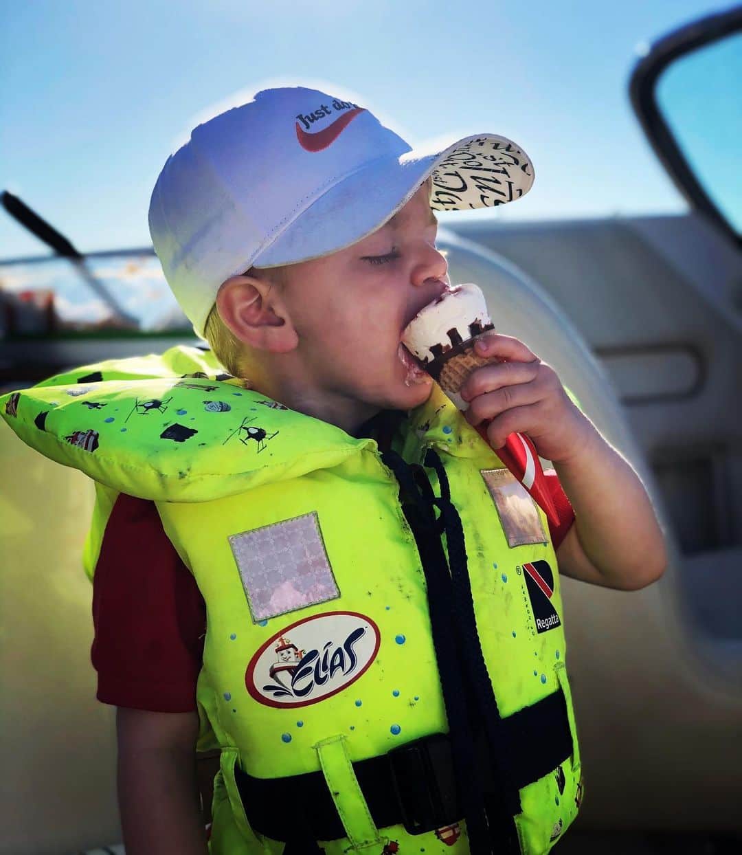 スーザン・ペターセンさんのインスタグラム写真 - (スーザン・ペターセンInstagram)「The taste of summer.... #kids #icecream #summervibes #oslo #justdoit」4月24日 16時03分 - suzannpettersen
