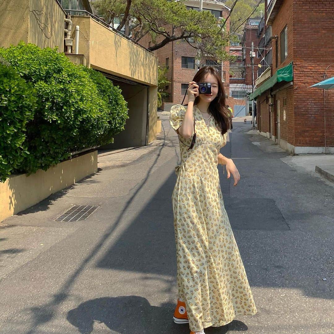 のインスタグラム：「관객은 없지만, 진짜 공연은 아니지만 그래도 오랜만에 야외에서 노래하는 거 정말 정말 좋았다 날씨까지 웬 떡이야 진짜」