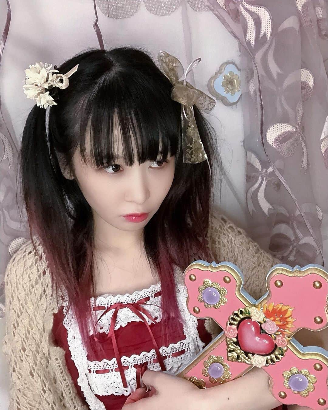 大森靖子さんのインスタグラム写真 - (大森靖子Instagram)「どうして私だけ殺意でしかお姫様になれないのかな」4月25日 2時36分 - omorimori