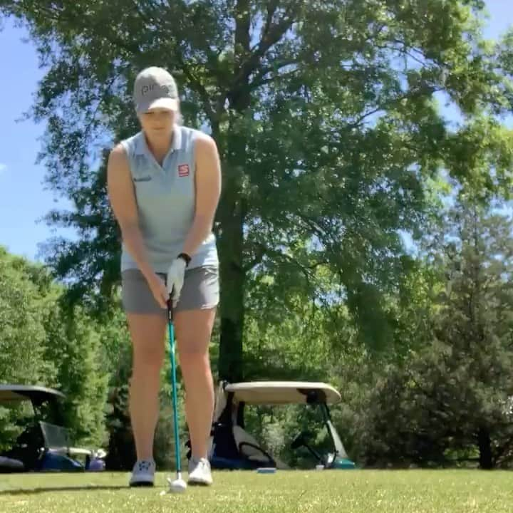 アリー・ユーイングのインスタグラム：「So I played golf today... This is a low quality video, but a high quality post! I know everyone is being impacted in different ways by COVID-19. These are difficult times, but God is still good, and I know He will see us through this pandemic. While golf is suspended, I know many people that are working tirelessly to provide care and support to the nation during these trying times. From @beckylu14 who is heading to New York to care for the many who are sick, to everyone in healthcare, and even my sponsors who are juggling these unforeseen times. There are so many people who need to be thanked!  #WeClapForeYou. We all know people who are doing their part to make this world as virus free as possible. Let’s do our part, wash our hands, and thank everyone we know for all of their efforts! I hope everyone is staying safe. Let’s keep praying for everyone to recover from all of this as soon as possible.  @pingtour @speedwaystores @antiguasportswear @renasantbank @footjoy @titleist @oldwaverly @esm.golf」