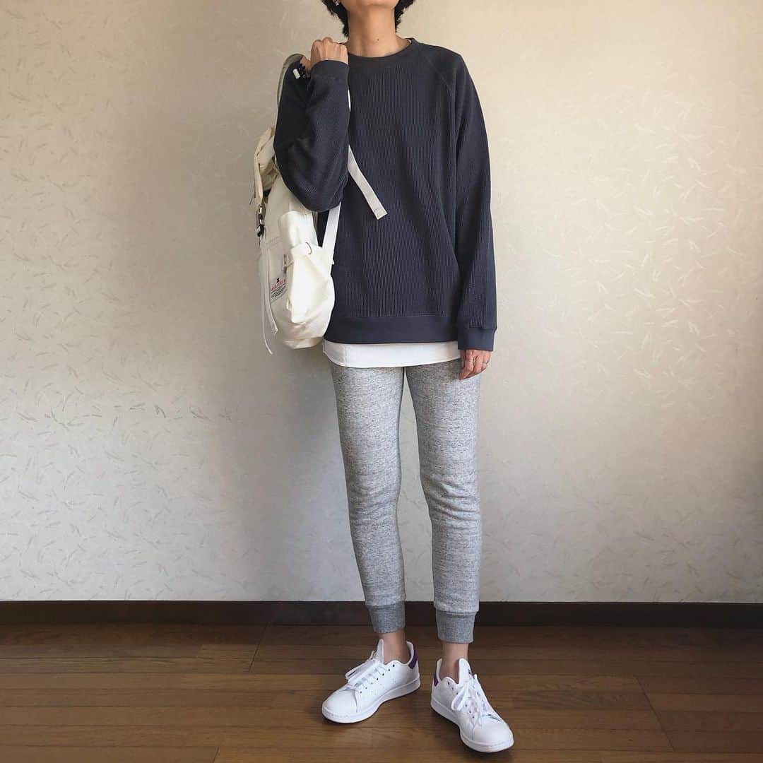 ak_m1120さんのインスタグラム写真 - (ak_m1120Instagram)「冨岡義勇とリヴァイ兵長が好きです . . . . @urban_research_doors のサーマルを着回し🙋 . . . . #fashion #code #locari #uniqlou #urbanresearchdoors #adidas #converse #makavelic #allumer #ママコーデ #ママファッション #着回しコーデ #ユニクロ #コーデ #お家スタイル #アディダス #コンバース #wear更新」4月24日 19時39分 - ak_m1120