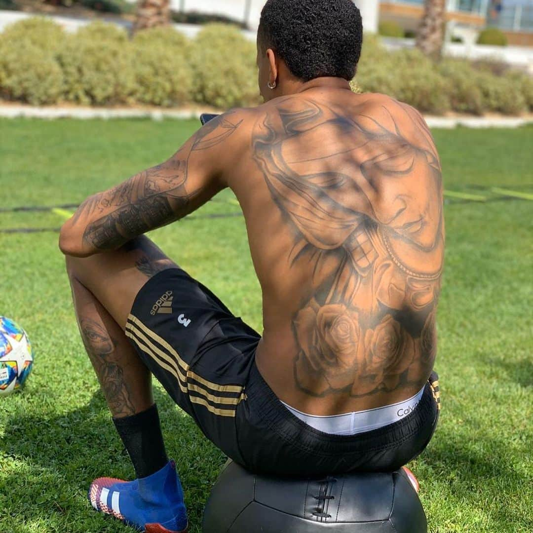 エデル・ミリトンさんのインスタグラム写真 - (エデル・ミリトンInstagram)「Training✅🙏🏾」4月24日 21時19分 - edermilitao