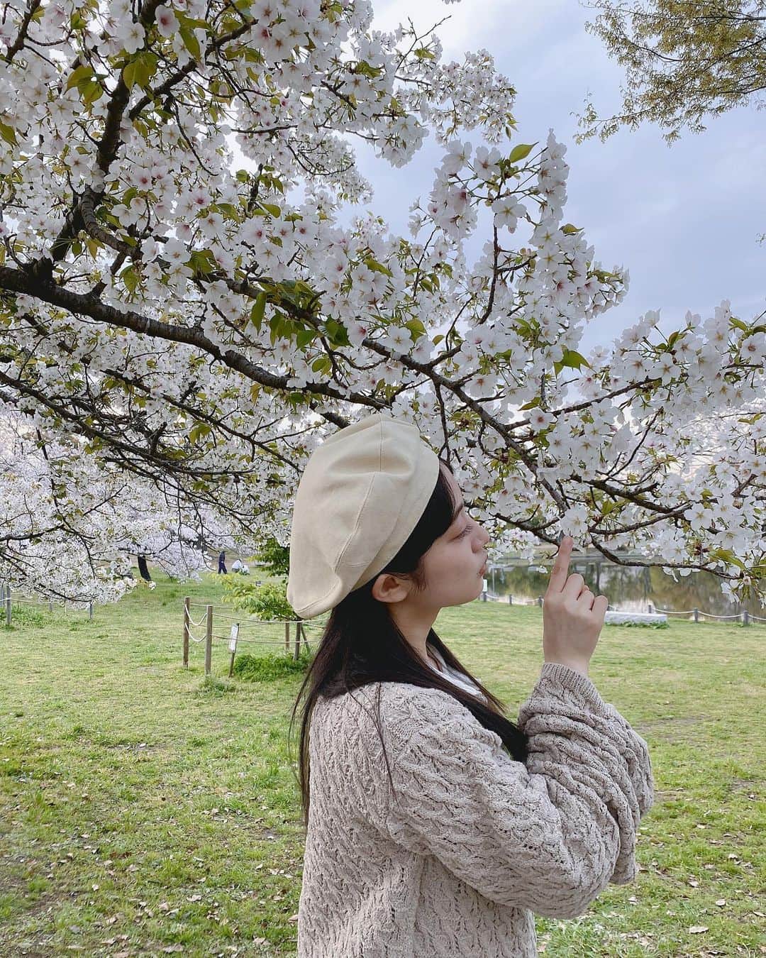 川上千尋さんのインスタグラム写真 - (川上千尋Instagram)「#過去pic﻿ というやつです﻿ ﻿ 少し前なのにめっちゃ懐かしい。﻿ ﻿ 早く外でたい〜！﻿ 苦手だけど蝉も見たいし紅葉も雪にも触れたいよー﻿ ﻿ みんなは元気ですか☺️？」4月24日 21時39分 - this_chihhi
