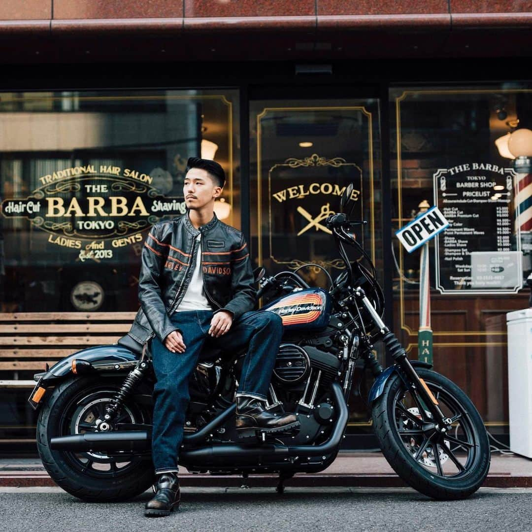 Harley-Davidson Japanさんのインスタグラム写真 - (Harley-Davidson JapanInstagram)「粋であれ。#ハーレー #harley #ハーレーダビッドソン #harleydavidson #バイク #bike #オートバイ #motorcycle #アイアン1200 #iron1200 #xl1200ns #スポーツスター #sportster #理髪店 #バーバー #barber #アメリカン #american #クラシック #classic #THEBARBATOKYO #2020 #自由 #freedom」4月24日 22時16分 - harleydavidsonjapan