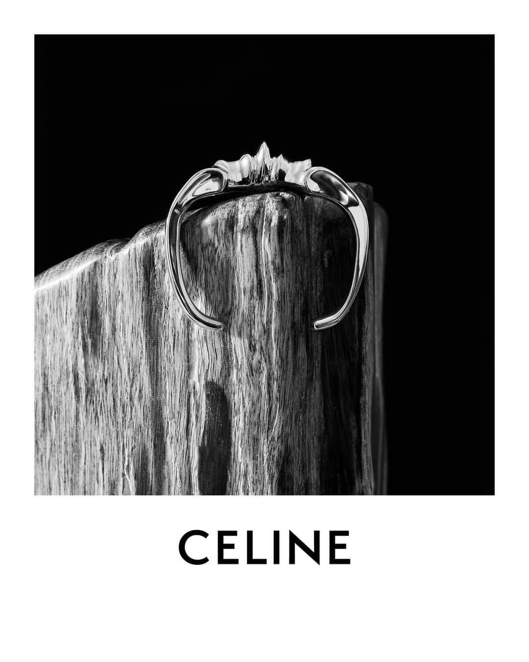 Celineさんのインスタグラム写真 - (CelineInstagram)「CELINE WOMEN SUMMER 20 CELINE CAMARAT BRACELET IN BRASS GOLD  COLLECTION AVAILABLE NOW AT CELINE.COM  #CELINEBYHEDISLIMANE」4月24日 22時33分 - celine