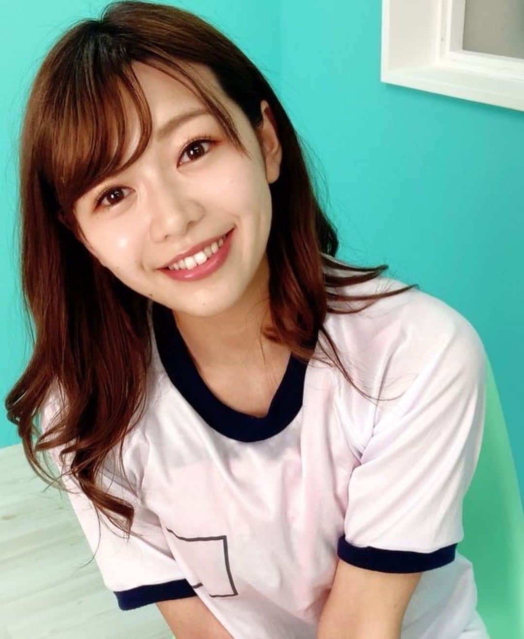 織田唯愛さんのインスタグラム写真 - (織田唯愛Instagram)「. . セクシー３コマ漫画( ･ㅂ･)و ̑̑ . (人がたくさんいるとこで、うっかりいちかの記事開いちゃっても慌てないようにちゃんと服着てるのを一番上に持ってきたぞ！)←長い . . １枚目 「保健室まで心配してきてくれたんですか！？」 . ２枚目 「…え？ 元気そうだから体育出ろって…？ え〜運動苦手なんだよなあ…」 . ３枚目 「保健体育ならいいよ？🕺🏻なんちゃって💁‍♀️」 . . . DVD出すの楽しみだなあ〜(*•̀ᴗ•́*)و ̑̑ . . あー腹筋割りたいよーーー！！ . 家にいる間に ぽよぽよボディー卒業してやる〜 . . センスのある方、ぜひ この3枚で３コマ漫画してみてね！ . 優秀作品には、コメントしにいくよ👏 . . 織田唯愛布教活動もよろしくね ♡ . . #グラドル #グラビア #アイドル #グラビアアイドル #女優 #役者 #コスプレ #体操服 #運動 #保健室 #3コマ漫画 #漫画 #おうち時間  #うちで過ごそう #stayhome  #オンライン撮影会 #撮影会 #グラドル自画撮り部 #美女 #美人  #セクシー #sexy #可愛い #cute #東京 #大阪 #名古屋 #六本木 #渋谷 #歌舞伎町」4月24日 22時54分 - odaichika
