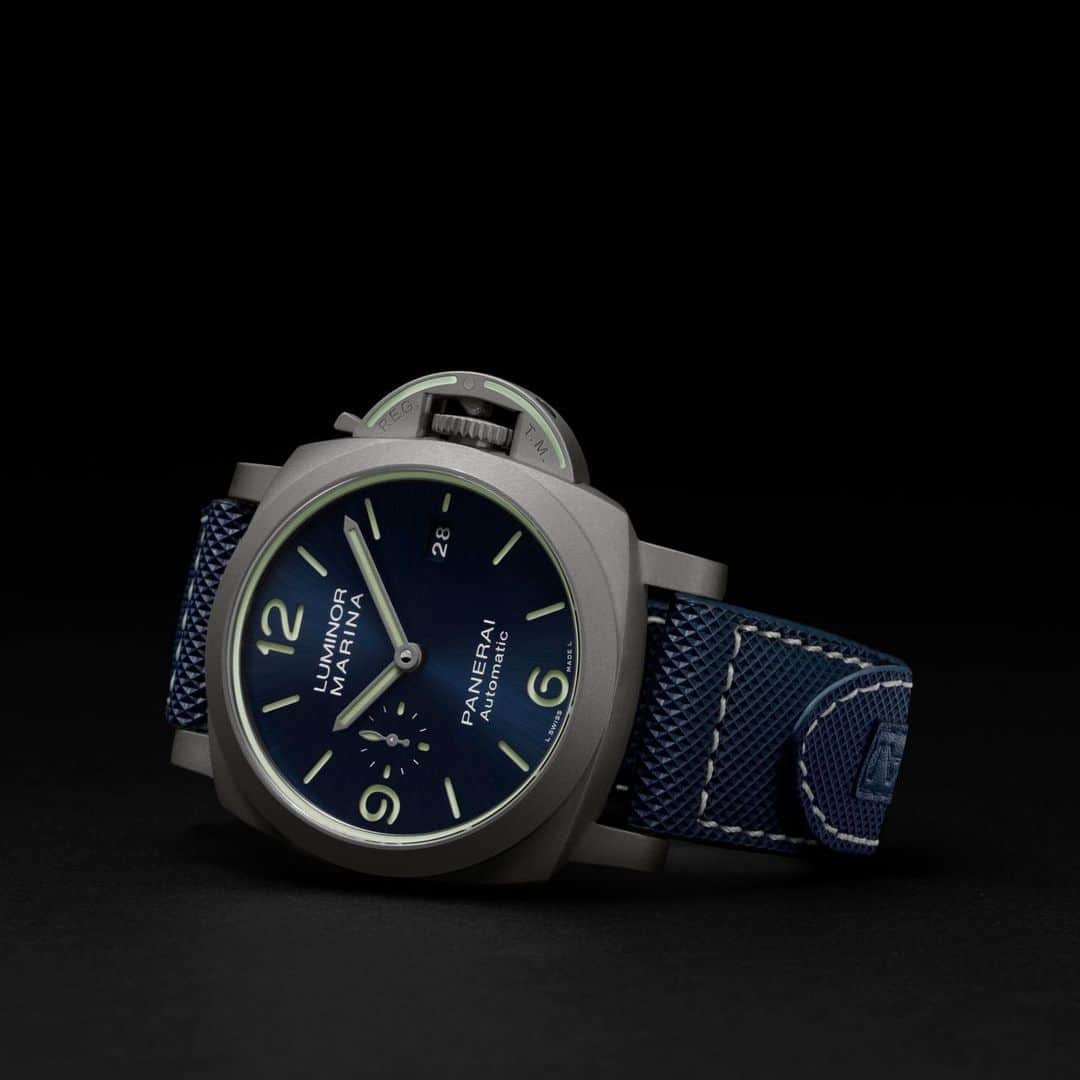 パネライのインスタグラム：「This is the first of 3 watches that are part of the 70 Year Anniversary Collection of the Luminor Watch featuring an unprecedented 70 Year Warranty from #Panerai. Scrolling through the images you will also notice a really modern take on the iconic lume that you see on Panerai watches.  This version is the #PAM1117 which is the first time they have used the 3D printed Titanium case material outside of the Lo Scienziato Tourbillon models. Because of this they are able to achieve a watch that is only 100g in total including the strap.  This limited edition piece will only have 270 units and will retail at $18,900. Tell me what you think about this first one in the comments below! #PaneraiCentral」