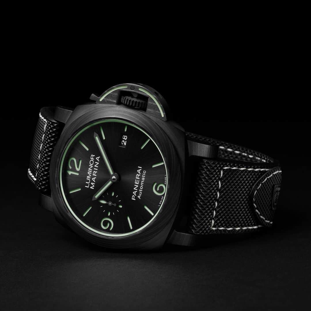 パネライのインスタグラム：「Next up in the 70 year collection with the 70 year warranty and enhanced lume features is the #Panerai #PAM1118 44 Carbotech featuring a black sun brushed dial. As with the other pieces this is powered by the P.9010 Automatic 3 day movement.  This one is also limited to 270 pieces, will retail for $16,000 USD and come with a 70 year warranty.  You can read more about the three pieces in this collection on our website. #PaneraiCentral」
