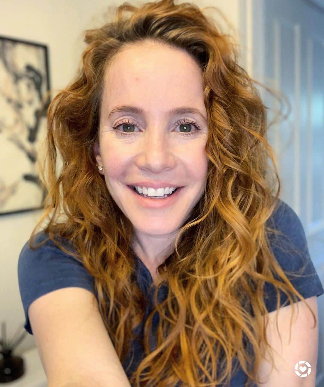 エイミー・デビッドソンさんのインスタグラム写真 - (エイミー・デビッドソンInstagram)「Eeeeek! Finally linking all the hair products I used in my curly hair tutorial. You can screenshot this pic to get the product details with the LIKEtoKNOW.it shopping app OR go to my stories where I added a swipe up link! . In my highlights under Hair Growth I have info on what I’m using. It’s a Game changer🌟 . . . http://liketk.it/2NAer #liketkit #hairtutorial #curlyhair #hairproducts #tutorial #hair #curls #hairgrowth @liketoknow.it」4月25日 2時09分 - amy_davidson
