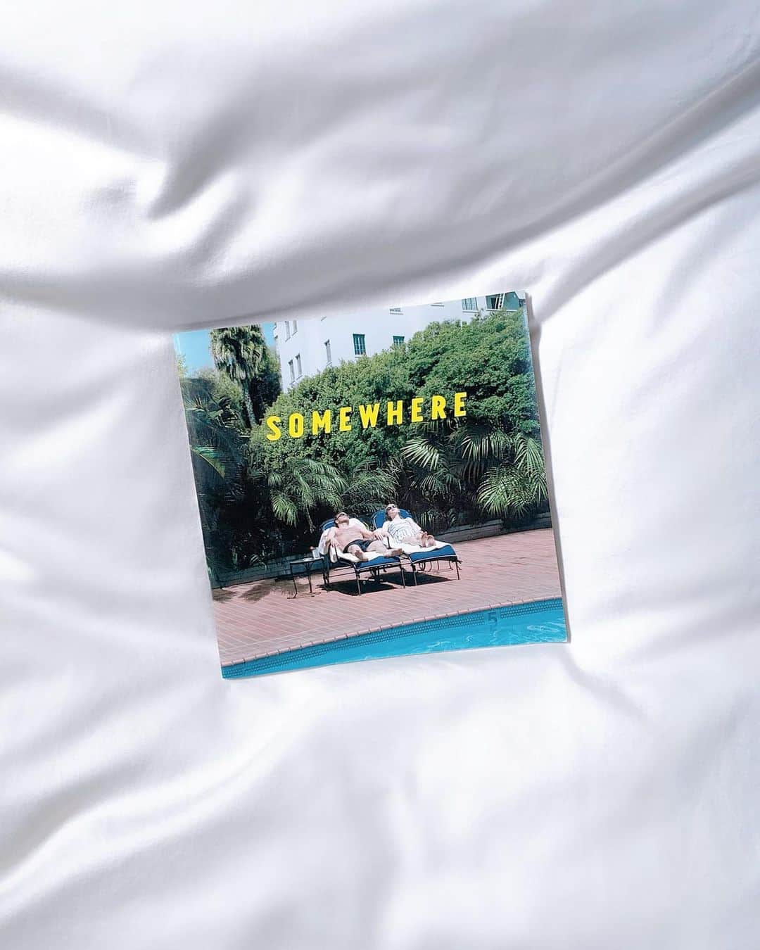 佐川理佳のインスタグラム：「#bookcoverchallenge day4 "SOMEWHERE" written and directed by Sofia Coppola  本ていうかパンフレットなのですが... 1番好きな映画なので🌼」