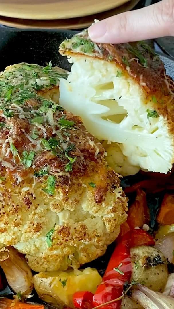 Samantha Leeのインスタグラム：「Nothing taste more heavenly than combining cheese and spices with cauliflower. I’ve been making whole roasted cauliflower at home for years. These are two of my favourite recipes- Cheesy Cauliflower and Spicy Cauliflower. Roasting cauliflower as a whole head turns it into a side dish or main that not only looks impressive, fashion, it’s  absolutely delicious too. Look at it, snap a pic, slice it, and then enjoy it!!! #lockdowncooking #leesamantha」