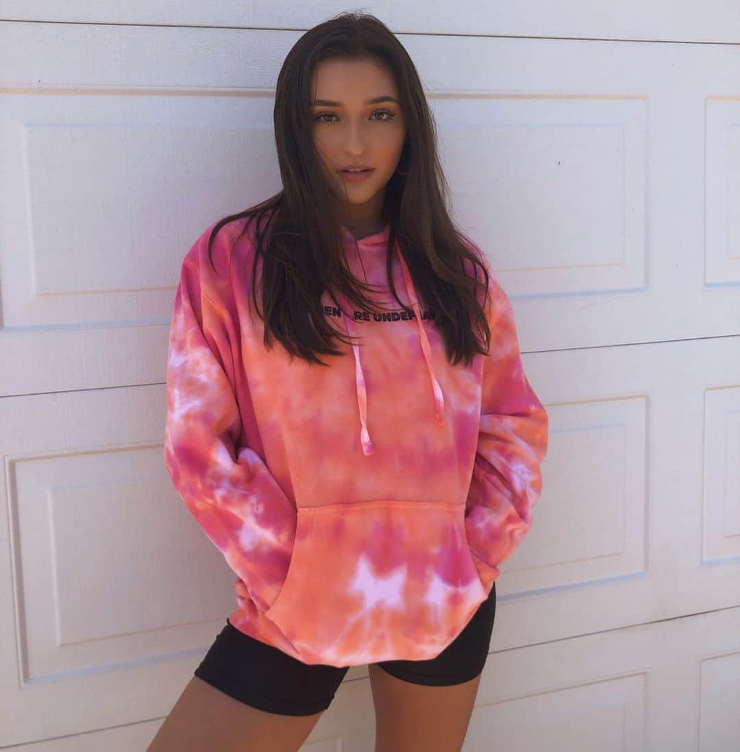 テイラー・グラブスのインスタグラム：「COMING SOON... TEILOR GRUBBS x @womenareundefeated」