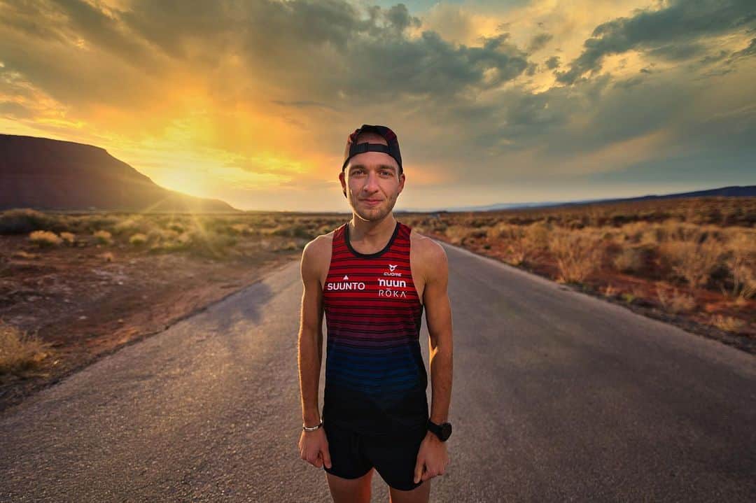 Suuntoさんのインスタグラム写真 - (SuuntoInstagram)「Suunto Athlete Ryan Montgomery @ultra.ryan is turning 26 this weekend. For his birthday he has decided to run for 26 hours straight to raise money for his local Covid-19 relief fund! Check out his profile for more information. What are you doing to help in your community? 📷: @theewynn」4月25日 6時14分 - suunto