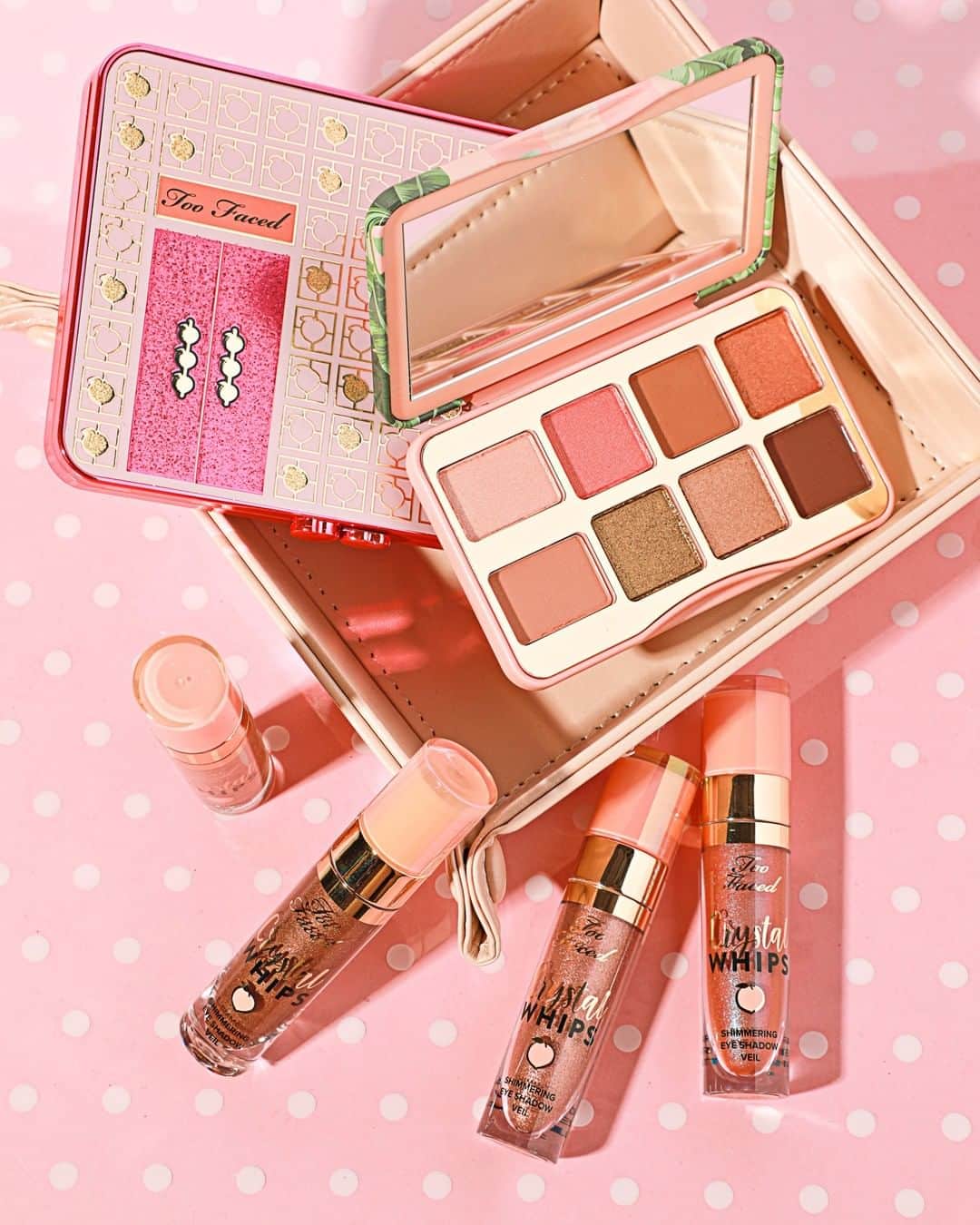 Too Facedさんのインスタグラム写真 - (Too FacedInstagram)「TGIF 💖 Kick off your weekend with a PEACHY look! 🍑 Which #tfpeachesandcream product will you be reaching for? #toofaced」4月25日 7時00分 - toofaced
