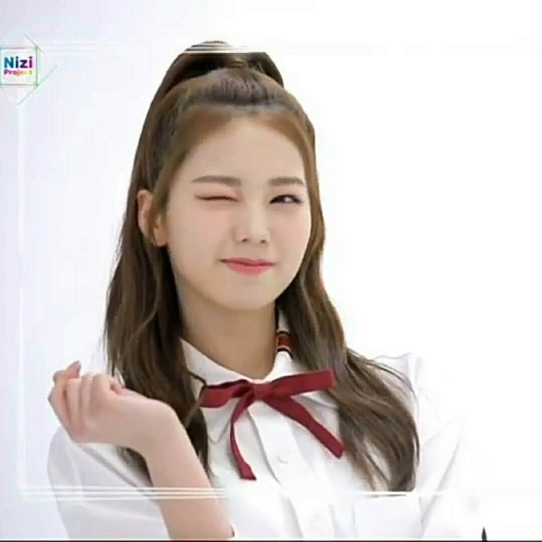 アヤカ（新井彩花）のインスタグラム：「First pictures!!! Season 2 💕 . . . . . . #niziproject #jyp #jypentertainment #trainee #kpop #kpoptrainee #ayaka #araiayaka #beauty #nizi #jpop #idol #jyptrainee #rookie」