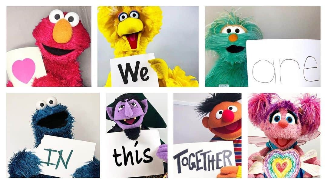 セサミストリートさんのインスタグラム写真 - (セサミストリートInstagram)「We may be apart, but we are in this together ♥️」4月25日 7時57分 - sesamestreet