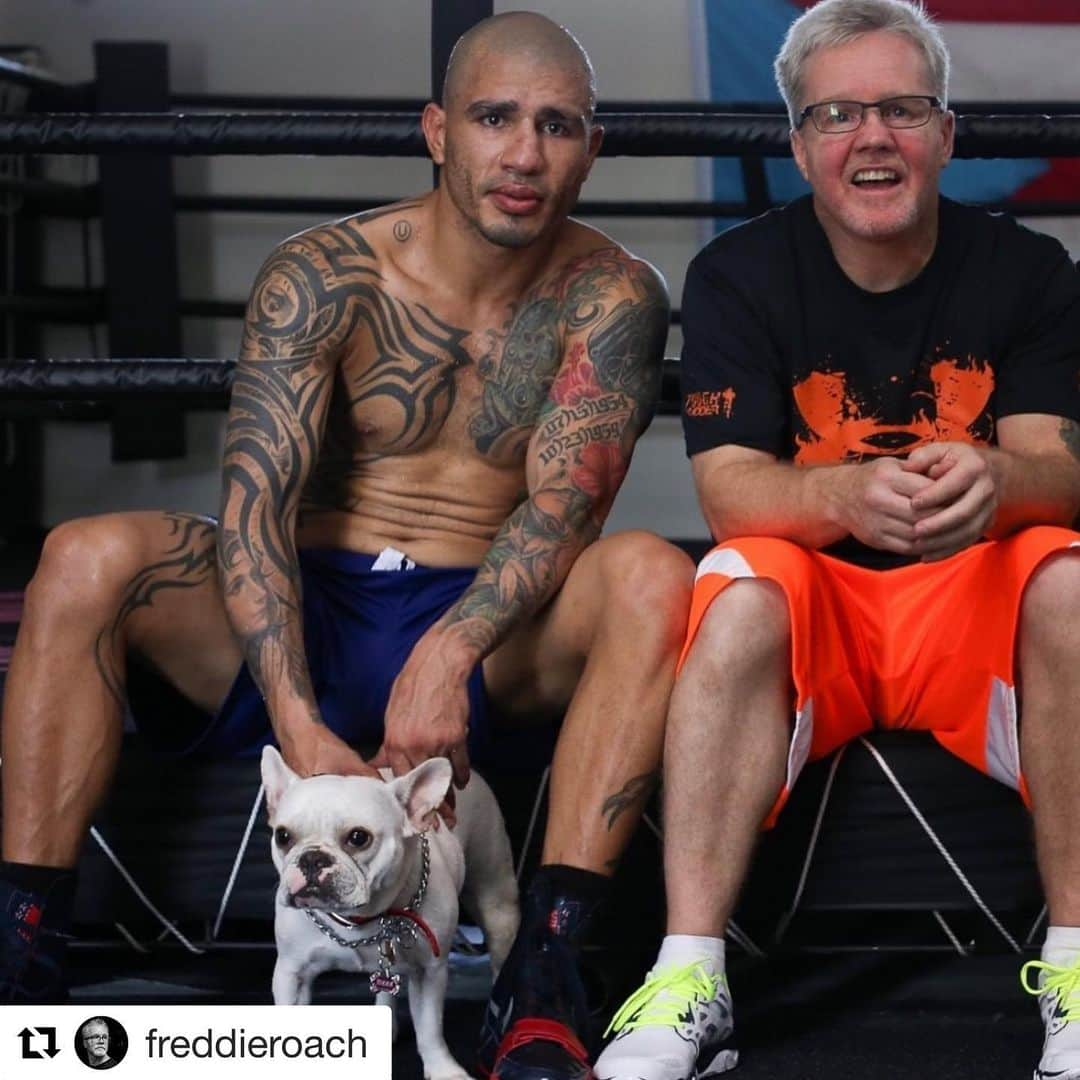 ミゲール・コットさんのインスタグラム写真 - (ミゲール・コットInstagram)「Best times ever! Love you @freddieroach #Repost @freddieroach ・・・ Great memories with this World Champion @realmiguelacotto @miguelcottopromotions #flashbackfriday #WARcotto #wildcardboxing #wildcardboxingclub #boxing #family #familia #trainingcamp #greatmemories #greatfriends #boxer #fighter #worldchampion #legend #fightfamily @wildcardboxingclub @wildcardboxingstore ... Photo by @vortexphoto」4月25日 8時00分 - realmiguelacotto