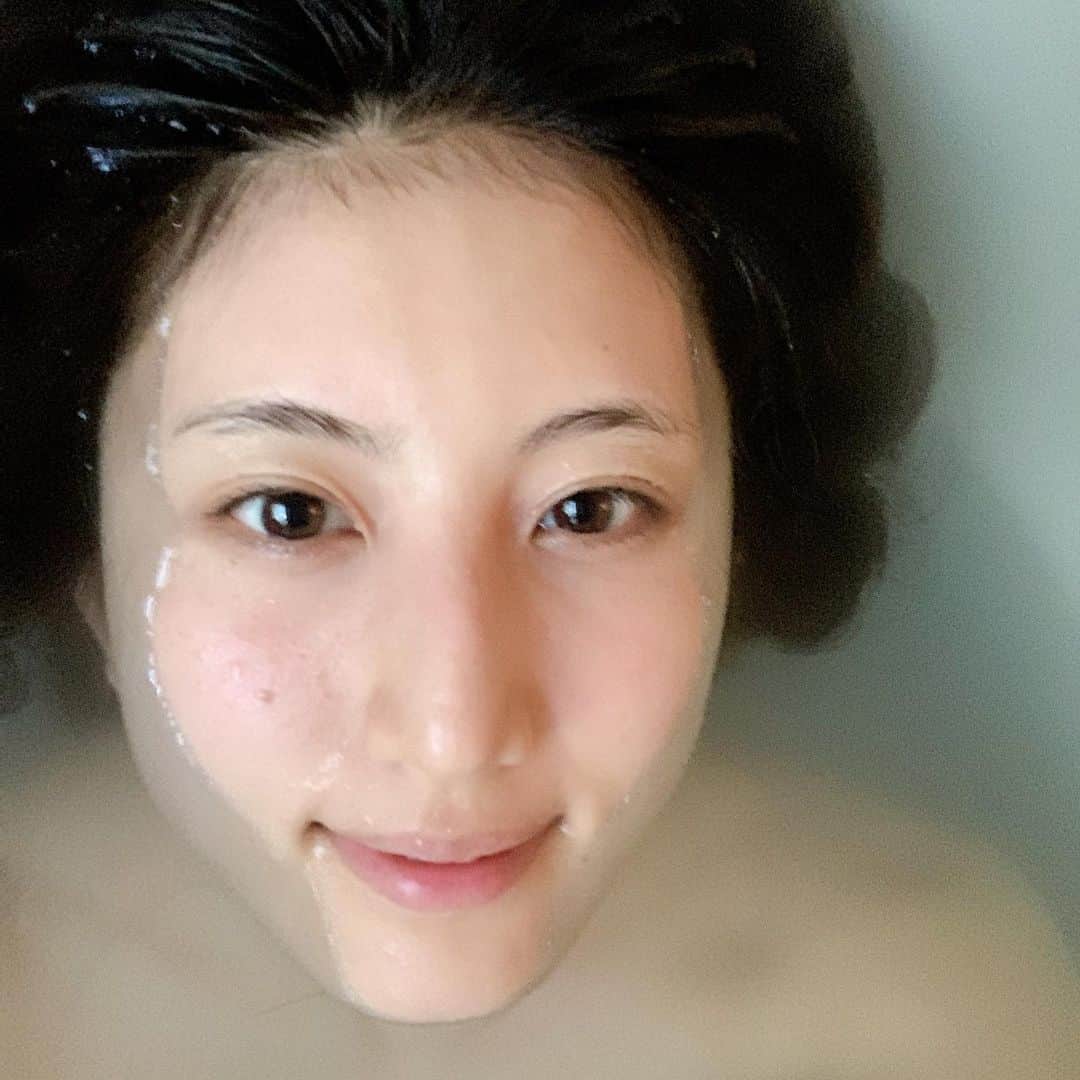 望月一花のインスタグラム：「🛁」