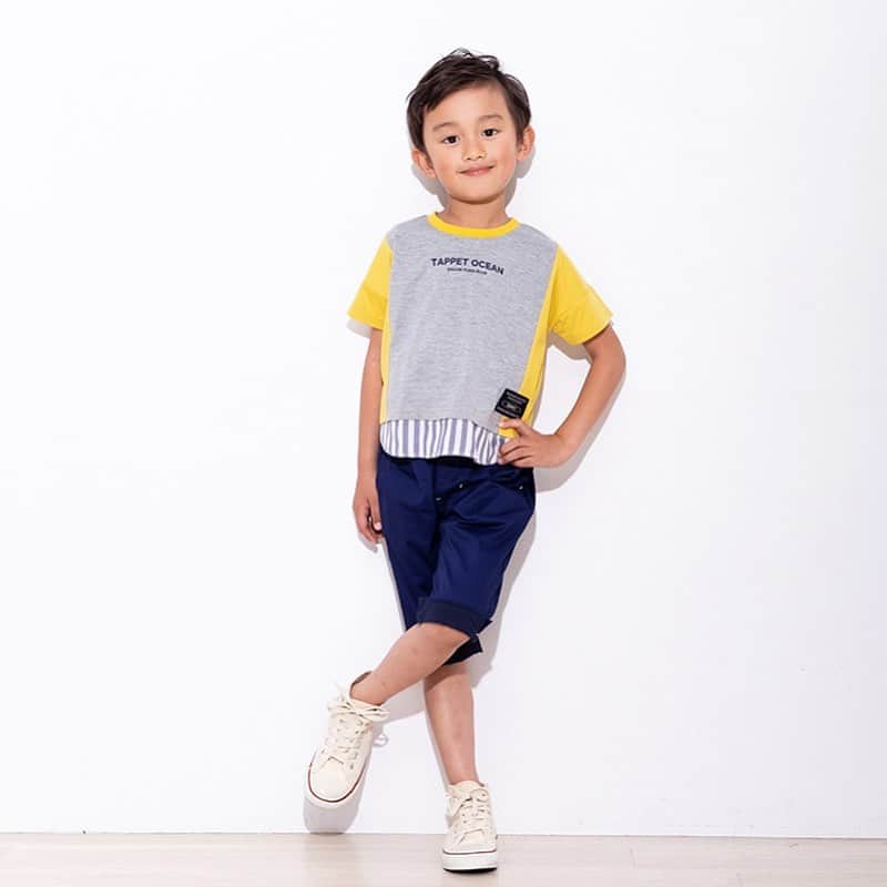 のインスタグラム：「tappet2020ss  こちらもtappetには珍しいオーバーサイズめのドロップTシャツ。 裾のラウンドがポイント☝️ . キッズらしい色使いですが、ありそうでない1枚。  カジュアルに着ていただくとGOOD◎  color:イエロー、ブルー」