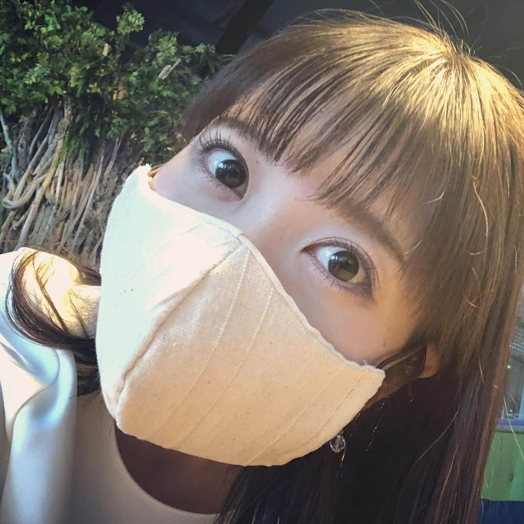 黒田菜月さんのインスタグラム写真 - (黒田菜月Instagram)「🔻4月28日(火)必着🔻来週のみなスポでは、エスパルスとジュビロの『記憶に残るベストフリーキック』を特集します😊 皆さんの記憶に残るFKを是非教えてください✨ . 応募していただいた方の中から抽選で 「黒田アナ手作りマスク」をプレゼントいたします🎁  本当に可愛くて素敵なマスクですので、楽しみにしていてください😊(ってスタッフが書いてくれました💓) . 宛先はこちら💁‍♀️ . 🖥mail:minaspo@digisbs.com ✉️ハガキ 〒422-8680 静岡市駿河区登呂3-1-1 「みなスポプレゼント係」 . ・記憶に残るFK ・住所、氏名、年齢、電話番号、番組の感想 を書いて送ってください🙇‍♂️🙇‍♂️ . お寄せいただいたメッセージは、番組の中でもご紹介させていただくこともありますのでご了承ください😊 たくさんのご応募お待ちしています✨ . #みなスポ @minaspo_sbs  #SBS #静岡放送 #岩崎恭子 #梶原悠未 #小嶋健太 #黒田菜月 #清水エスパルス @spulse_official  #ジュビロ磐田 @jubiloiwata.official  #ヤマハ発動機ジュビロ #ユピテル静岡新聞SBSレディース #手作りマスク #おうち時間  #静岡」4月25日 21時23分 - nyaaatsuki_krd