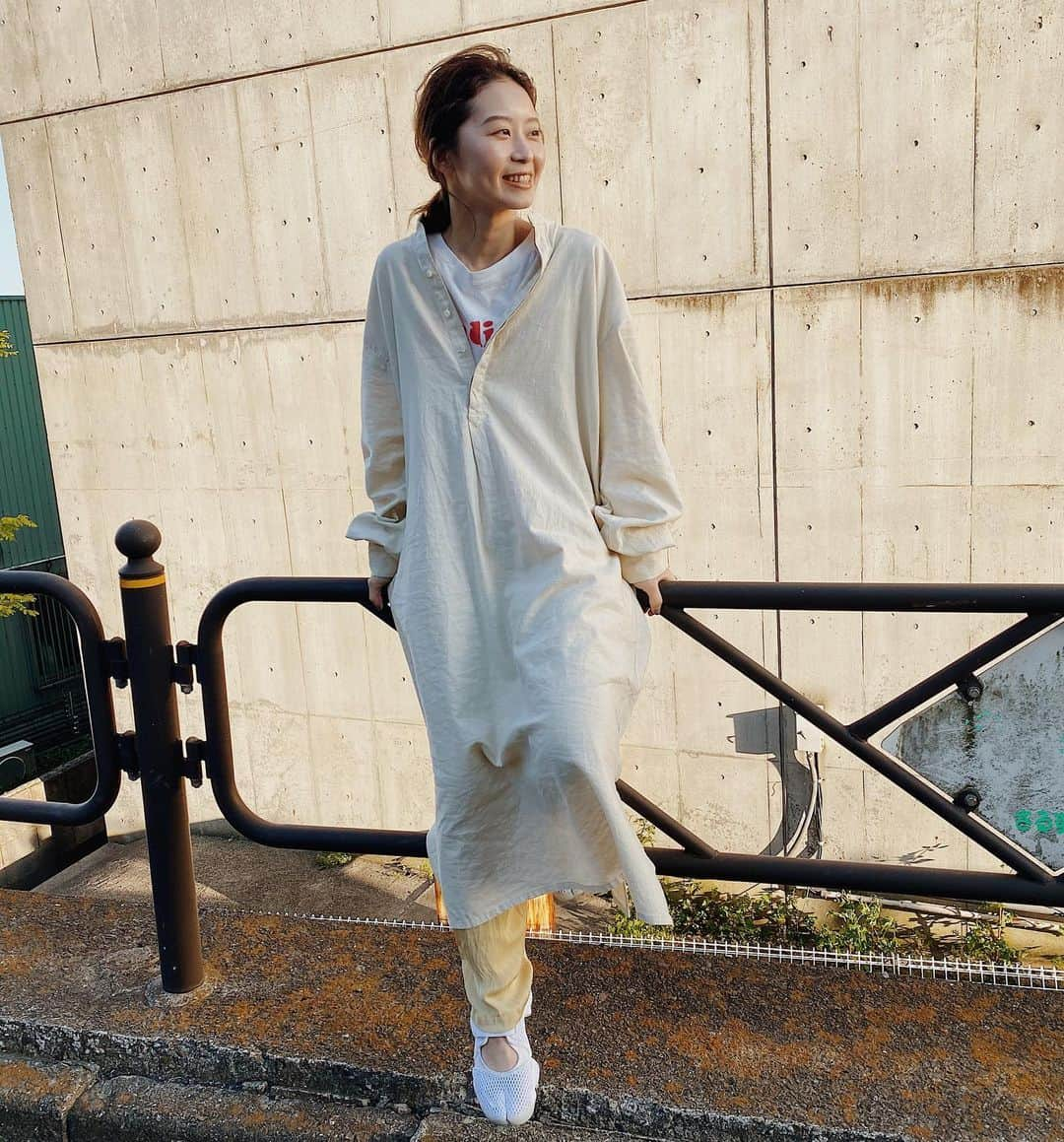 Eri Koyamaさんのインスタグラム写真 - (Eri KoyamaInstagram)「. ほんであと今日の服はね、 オレンジロゴを差したかったの😚🧡 . メイクだけじゃないよ、、 服までイエローとオレンジなんかーーい 笑 . 気付いたらエアリフト以外 ALL Ungridだった✔️ . ちなみにワンピースは 今だけ半額、、🤭 . @ungrid_official  @ungrid_staffsnap @eri_koyama_ #153cmコーデ」4月25日 21時29分 - 6ri___k