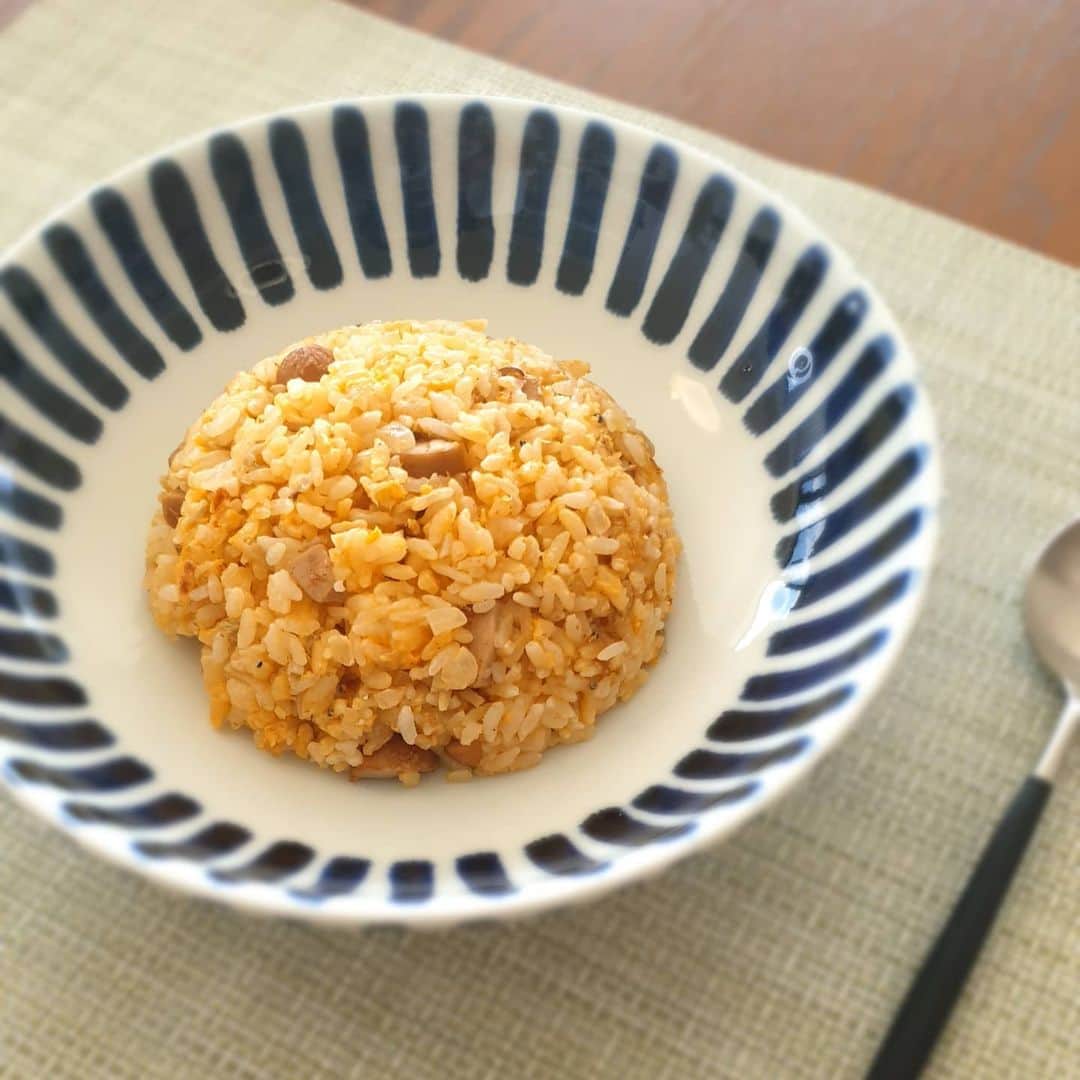 高萩洋次郎のインスタグラム：「料理  炒飯作った。  子供たちもよく食べてくれた。  美味かった。  自画自賛。  以上」