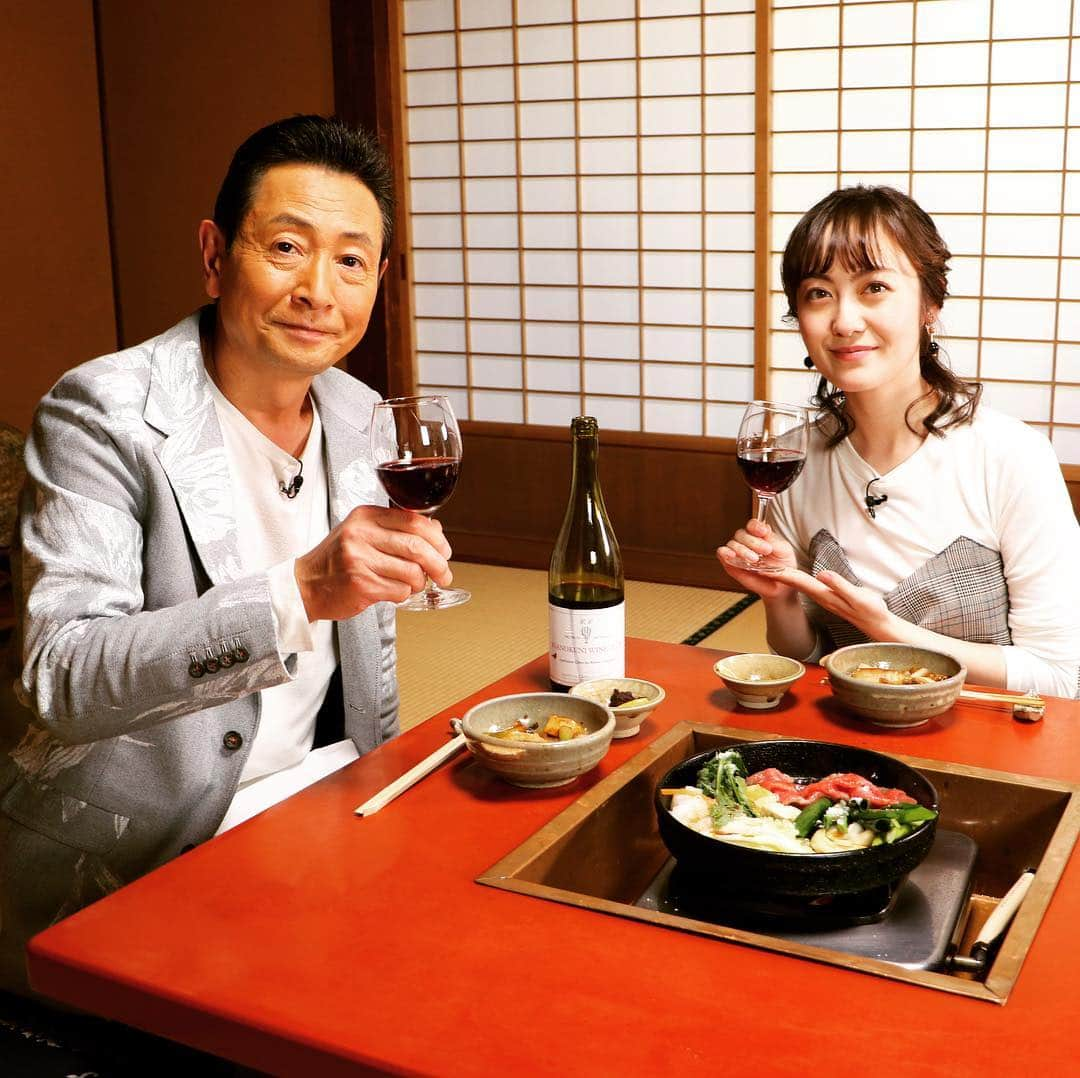 テレビ大阪「おとな旅あるき旅」さんのインスタグラム写真 - (テレビ大阪「おとな旅あるき旅」Instagram)「今夜のおとな旅あるき旅（テレビ大阪）は、関西本線 加茂から伊賀上野へ。  地元で愛される名産が続々登場。 忍者の町、伊賀上野では歴史と美食を堪能。極上ブランド肉 伊賀牛すき焼きも。 お楽しみに！  外出できない状況が続きますが、今夜もぜひご自宅でご覧頂ければ幸いです（番組は3月下旬に収録しました）。 今夜 18:30〜  #おとな旅あるき旅#テレビ大阪#三田村邦彦#松山メアリ#京都#三重#関西本線#加茂#笠置#大河原#伊賀上野#アウトドア#ボルダリング#BBQ#お茶#しいたけ#忍者#伊賀上野城#城下町#伊賀牛#すき焼き」4月25日 14時17分 - tvo.otonatabi