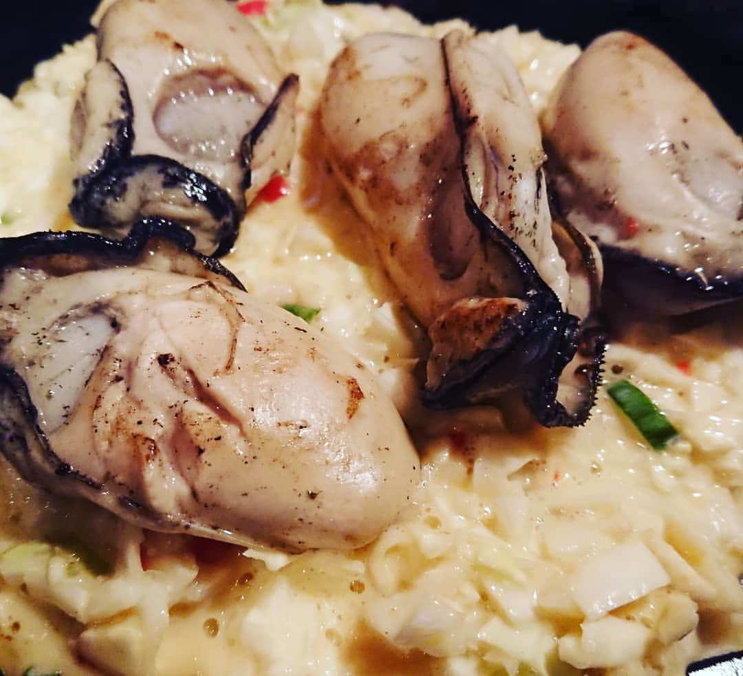 中川貴志さんのインスタグラム写真 - (中川貴志Instagram)「大きい牡蠣‼️ 牡蠣オコもありますよ😃」4月25日 14時14分 - takashi__nakagawa