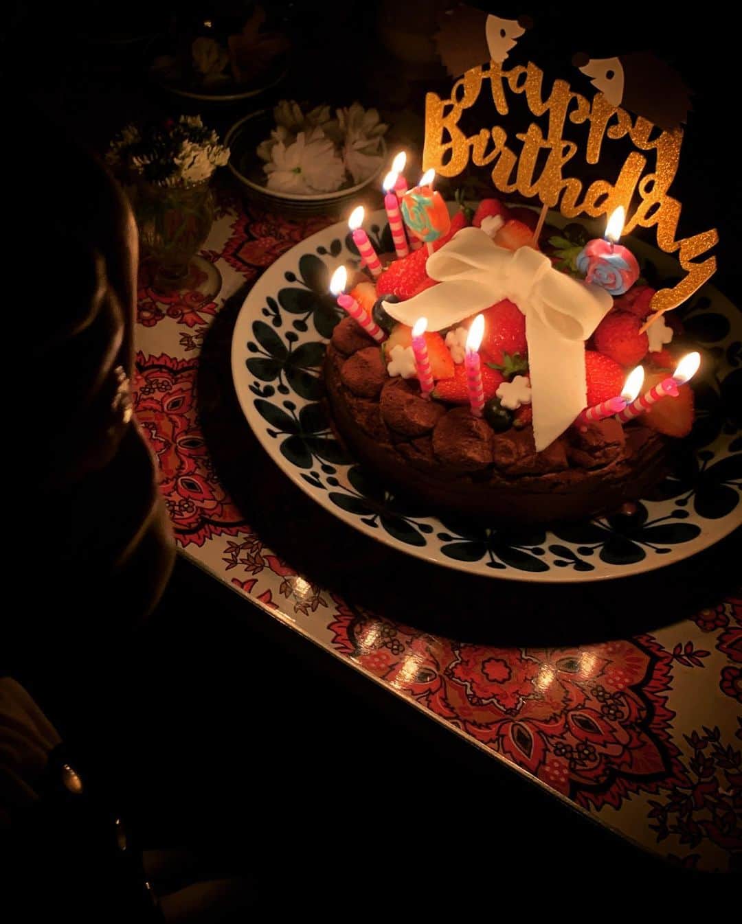 五月女ケイ子さんのインスタグラム写真 - (五月女ケイ子Instagram)「はるの誕生日は、これがやりたかったそうです。ケーキ頑張って作ってる間に去年の誕生会の余り物で飾り付けしてくれました。人見知り一家の太陽さん。生まれてくれてありがとう。」4月25日 14時15分 - keikosootome