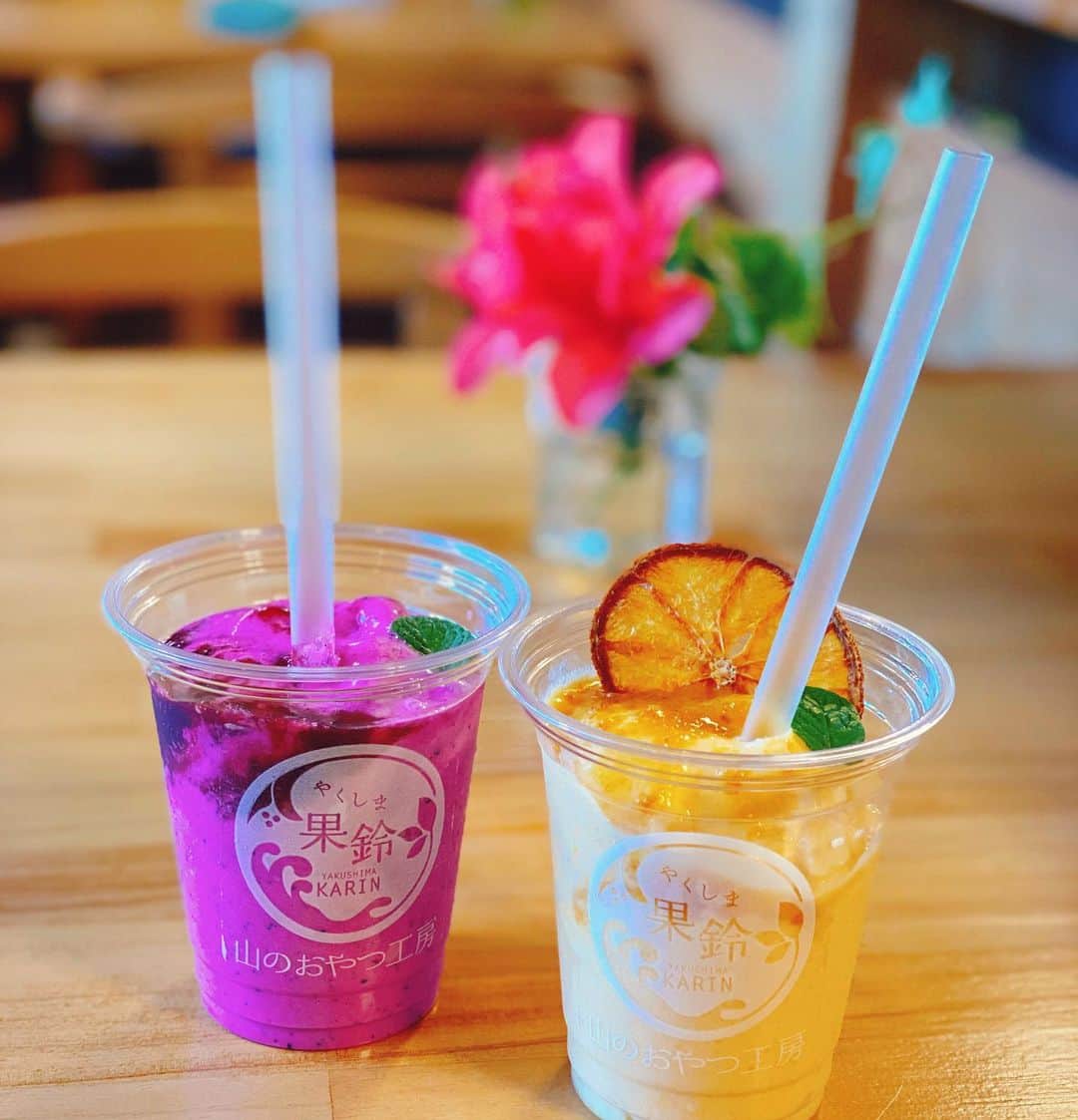のインスタグラム：「美味しい南国のジュースが飲みたい🍹🌺🌴💛💜❤ これはドラゴンフルーツとたんかんです！ドラゴンフルーツめっちゃ美味しかった💕💕 #ジュース #スムージー #たんかん #ドラゴンフルーツ #オーガニック #たんかんスムージー #ドラゴンフルーツスムージー」