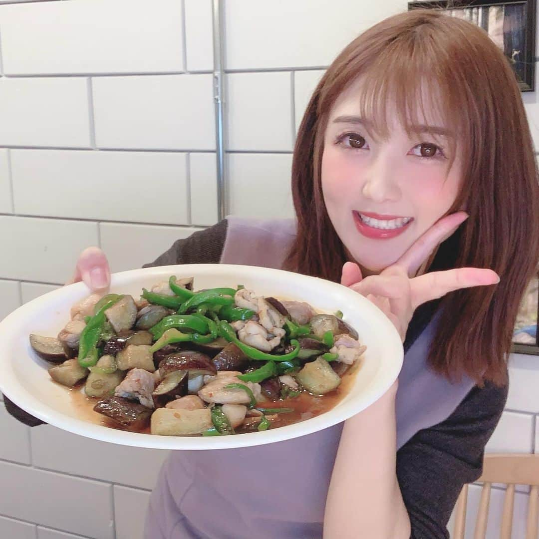 大槻ひびきさんのインスタグラム写真 - (大槻ひびきInstagram)「なんと！ YouTube 『ひびやんちゃんねる』 広告が付くようになりました🥰 見てくれた皆さんのお陰です⭐️ ありがとうございます😊  広告付く事が最初の目標だったので嬉しいです！ これで私が例え明日引退してしまったとしても 大槻ひびきとして1日でも長く 皆さんのそばにいれるということ… 未来の安心が一つ増えたということです🥺 引退予定なんてないけど いつ何があるかわからないしね💦 前より更に 将来の事色々考えるようになった😊 少しでも長く皆さんのそばにいれるように まだまだちっぽけなチャンネルですが これからも頑張ります🌸 応援宜しくお願いします😊 #japan #youtube #ひびキッチン #happy #thankyou #cooking  #料理 #ありがとう」4月25日 14時45分 - yanhibi0221