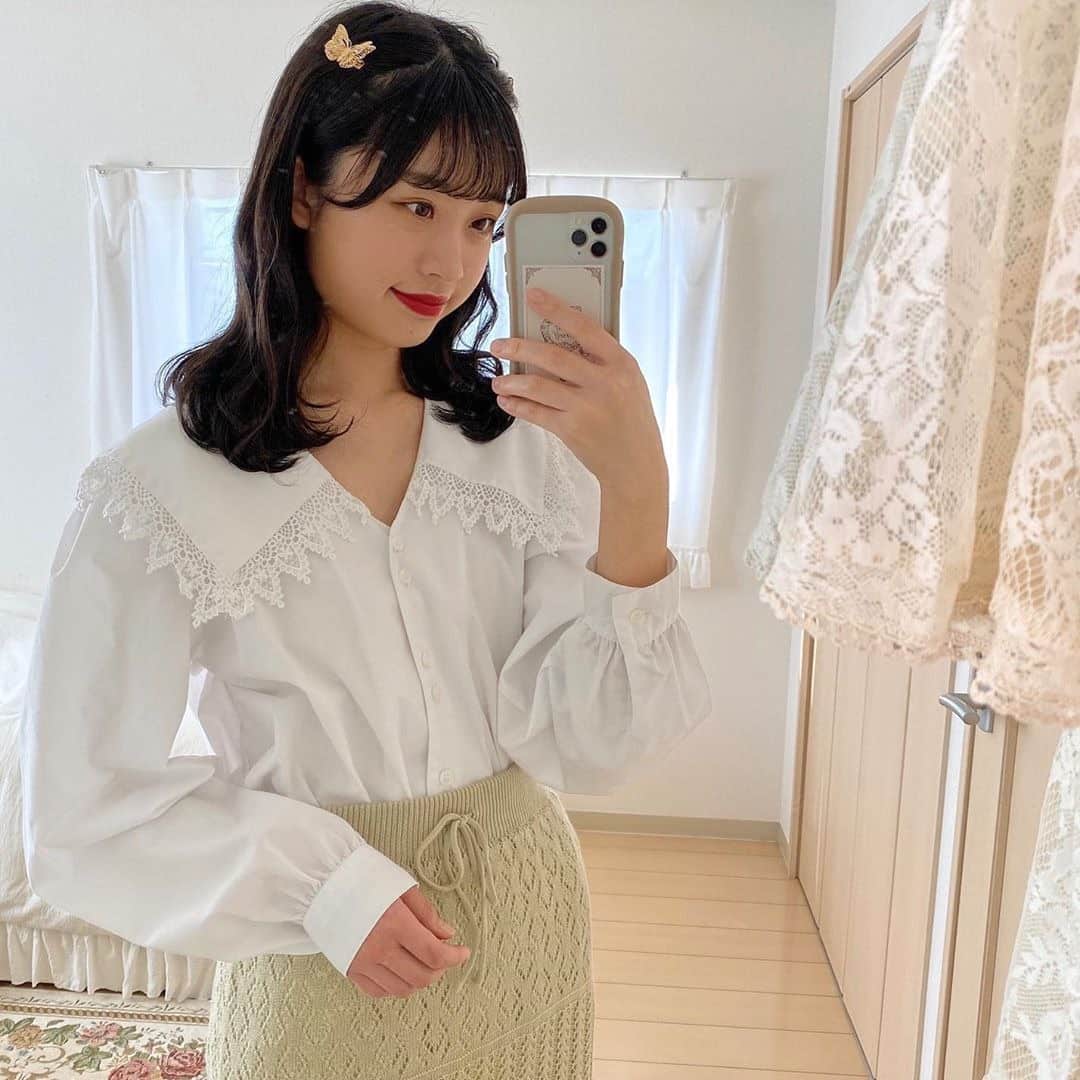 RiLiさんのインスタグラム写真 - (RiLiInstagram)「RiLi3周年アニバーサリーウィーク🎉🎉 本日のテーマは #RiLiっぽヘアアレンジ ❗ . フォロワーのみなさまに投稿いただいた素敵な作品たち🌼 たくさんの応募ありがとうございます😭🌷 . ここに載せきれなかったその他の応募写真は 👉 #RiLiっぽヘアアレンジ でCHECK😉 . . 🎁プレゼントキャンペーン🎁 RiLiオリジナルアイテムが15名に当たる😮❗ @rili.tokyo をフォロー＆対象のインスタ投稿に「いいね」するだけ💓 アニバーサリーウィーク開催中（4/20〜4/26）に 公開されたすべての投稿が抽選対象です。 たくさん「いいね」すると当選確率UP✌✨ この投稿も抽選対象なので、 ぜひ「いいね」して応募してね💌 . . Special Thanks💋 Photo by @__ai1030 @yuuuna_aa @kyrn_18 @maipy___ @riy.yp_love.j24 @pino_pino_155 @dear_softlycalm @chiena_1018 @mittan_0701 . . ※限定ステッカーの郵送は 5月中旬以降を予定しております💌 後日改めて、当選者にはDMを お送りいたします🍒🍈 . . #rili_3rd #ヘアアレンジ #簡単ヘアアレンジ #紐アレンジ #リボンアレンジ #お団子ヘア #ポニーテールアレンジ #編み込みヘアアレンジ #成人式ヘアアレンジ #結婚式ヘアアレンジ #二次会ヘアアレンジ #ハーフアップ #ラーメンマンヘア #ロングヘア #ミディアムヘア #ショートヘア  #おしゃれさんと繋がりたい #お洒落さんと繋がりたい #ファッション #ootd #홈카페 #홈카페스타그램 #옷스타그램 ##페션스타그램」4月25日 15時00分 - rili.tokyo